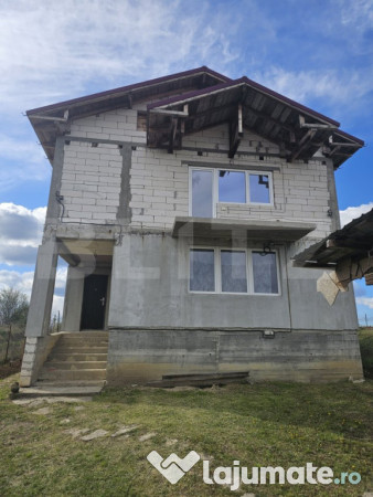 Casa la rosu/semifinisata, p + e, 139 mp utili, 523 mp teren