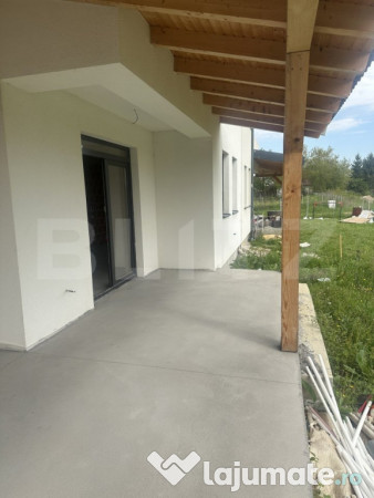 Casa cu 4 camere, tip p+e,120mp utili,240 mp teren