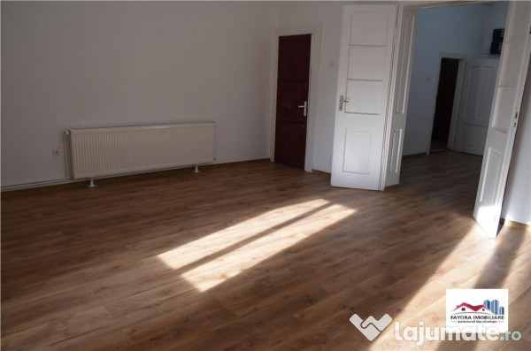 Spatiu comercial de inchiriat in zona centrala