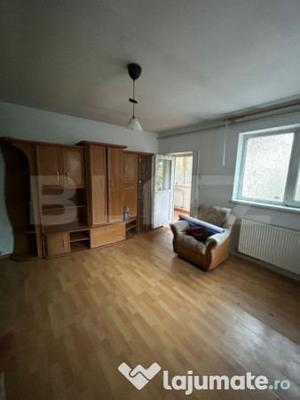 Doua case + teren 246 mp | domenii – chibrit |