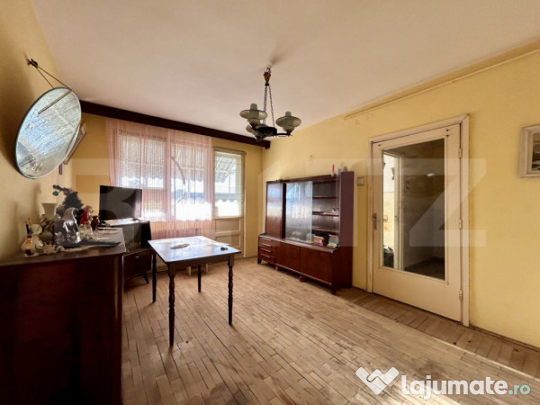 Apartament 2 camere vechi, pentru renovat, zona mihai bravu