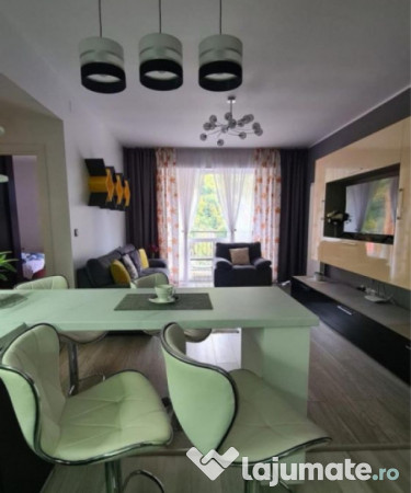 Apartament modern în sinaia | loc de parcare + piscină în