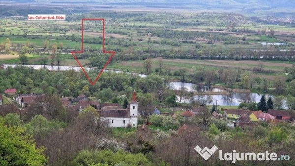 Casă cu 1100mp teren in loc.colun, la 40 km de sibiu