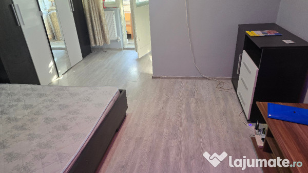 Vand garsoniera in deva, zona micro 15, parter, scurgeri separate,