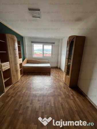 Apartament cu 3 camere-Zona Garii