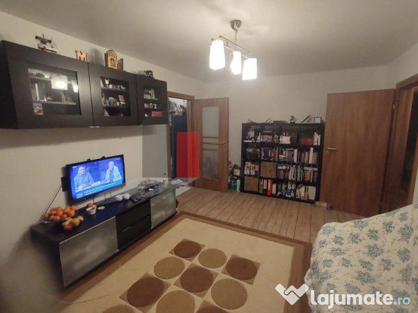 Vânzare apartament 3 camere zona Huedin