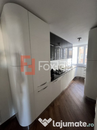 Apartament de vanzare cu 3 camere in zona Dacia