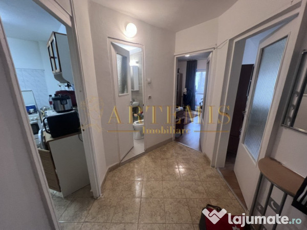 Apartament de 2 camere, decomandat, 55 mp., zona Marasti