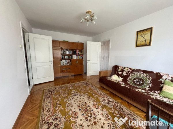 Apartament ultracentral, 2 camere, 48 mp², etaj 2, lângă