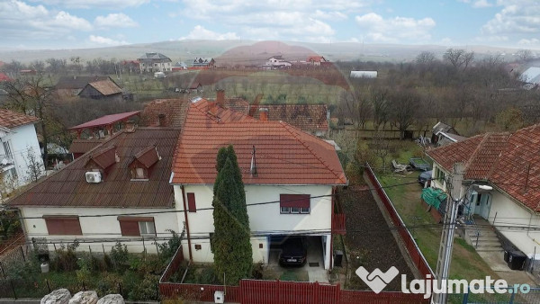 Casa cu 4 camere de vanzare, zona centrala, huedin