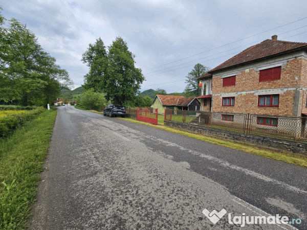 Casa,curte si gradina hartagani