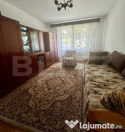 Apartament de vanzare, cu 3 camere, zona tudor
