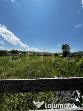 Casa de vanzare, 140 mp, 3300 mp teren, la 25 km de bistrita
