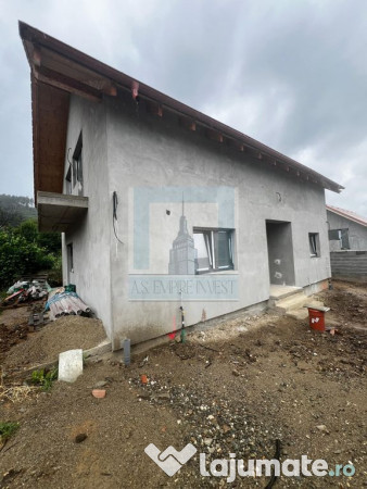 Casa/villa , 5 camere, singur in curte - oras codlea/brasov