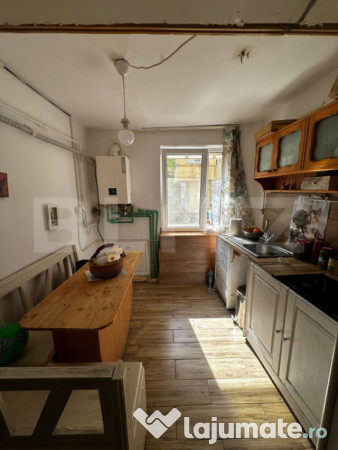 Apartament de vanzare, cu 2 camere,59 mp,zona botizului.