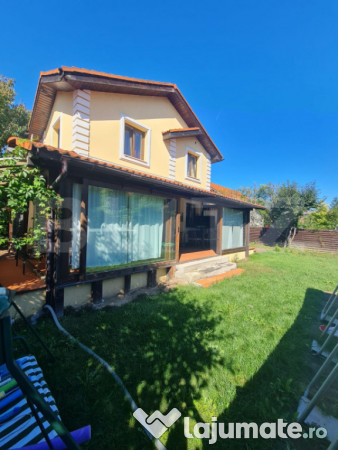 Casa individuala cu 4 camere, 520 mp de teren, zona cu acces