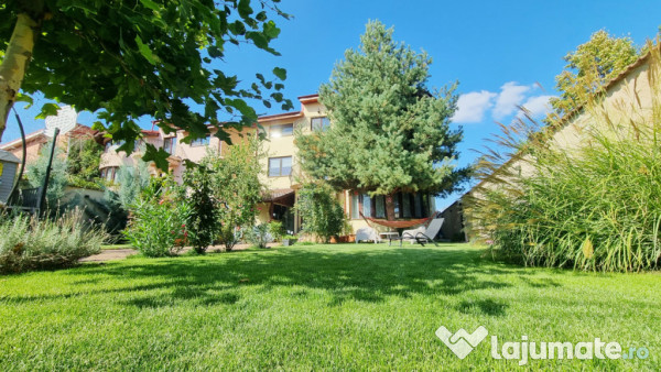 Casa spatioasa la cheie la intrarea in ciorogarla