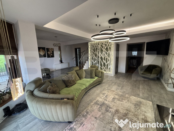 Casa de vanzare cu 4 camere, cartier bradet