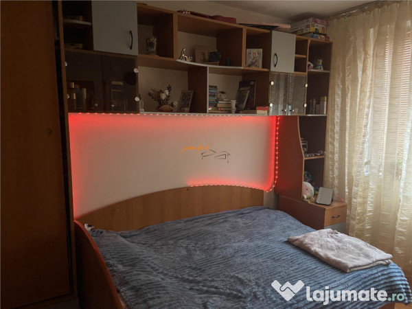 Garsoniera de , cartier gara , 32 mp , decomandata , et 2/4