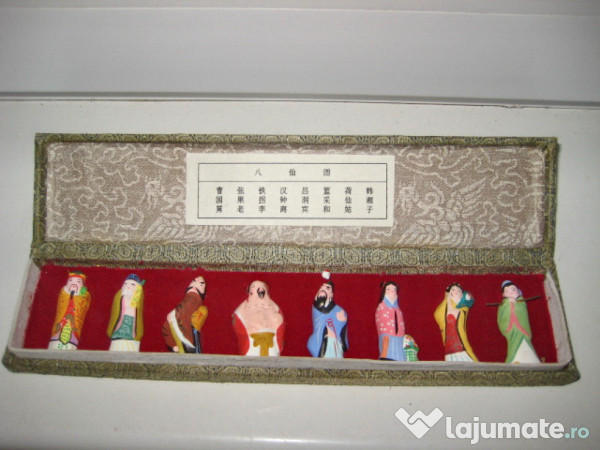 the latter ball dull 3950a-Cutie veche cu 8 figurine China-Revolutia Culturala., 200 lei -  Lajumate.ro
