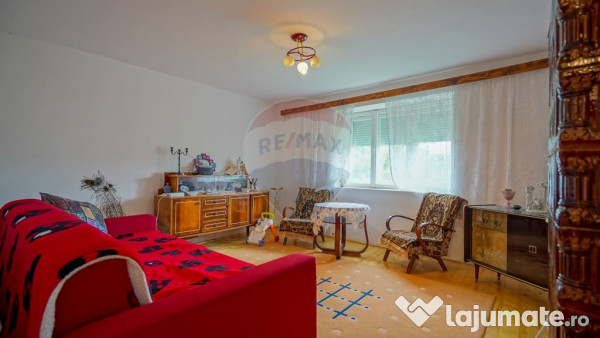 Comision 0%! casă cu 4 camere de vânzare la țară!