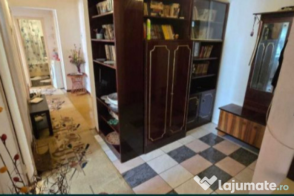 APARTAMENT 3 CAMERE/ ZONA MALUL ROȘU/ PLOIEȘTI