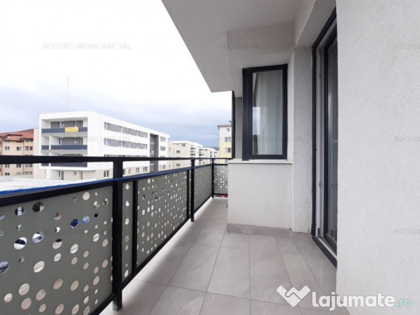 Apartament 40 mp, balcon, et.2, Parcare, zona Kik