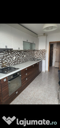 Apartament situat în zona Republicii, 3 camere, 66 mp