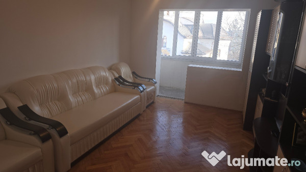 Vand apartament 2 camere decomandat Deva, Bld. Dacia, etaj 3, mobilat