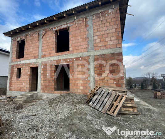 Casa individuala de vanzare 130 mpu curte libera 410 mp Seli