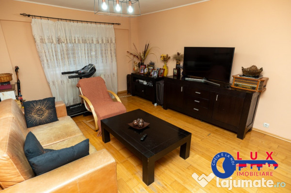 ID 4217 Apartament 4 camere-Str VICTORIEI