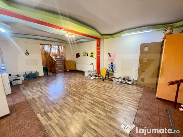 Casă individuală, 300 mp, zona piața cluj