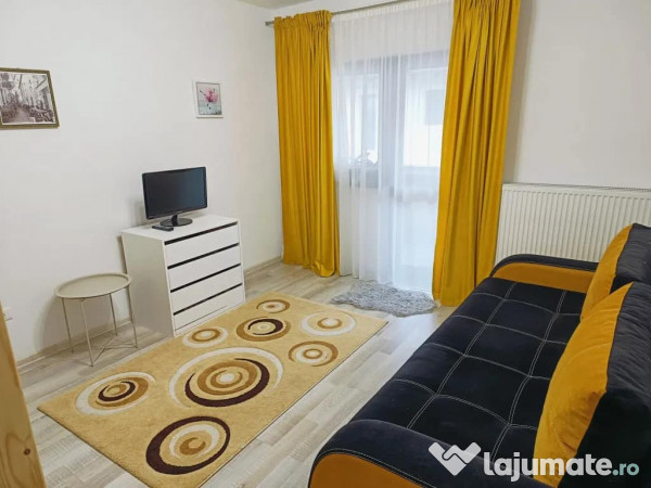 Apartament cu 2 camere, decomandat - zona Sanpetru