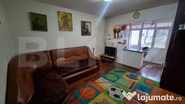 Apartament 3 camere, 56 mp, decomandat, etaj 1, zona Valea R