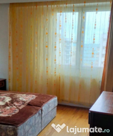 Apartament 3 camere, decomandat/ Drumul Taberei