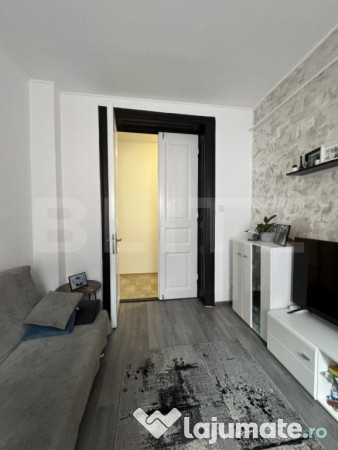 Apartament in casa pe parter, 4 camere, 80 mp utili, zona ce