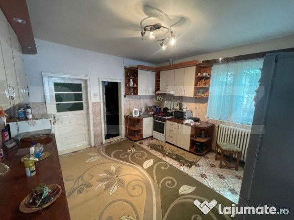 Casa cu 2 anexe| garaj | beci | anexa gospodareasca| 33 arii