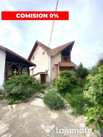 Casă spațioasă, de vanzare, cu 5 camere, 180 mp, zona ext
