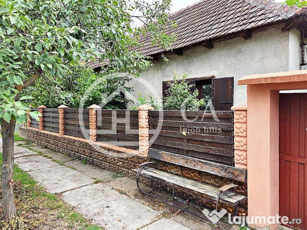 Casa de vanzare cu 4 camere si teren de 1520 in satul bat...