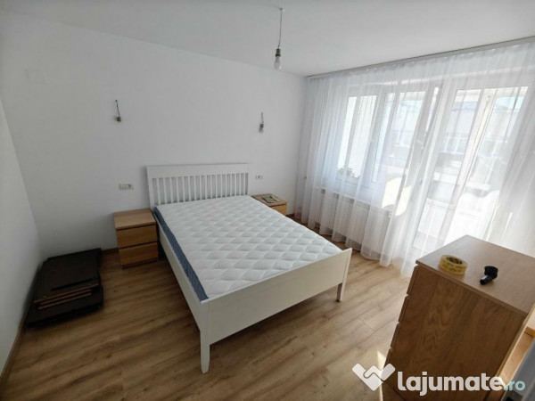 Apartament de 4 camere ( complet renovat- 2 min metrou )-val