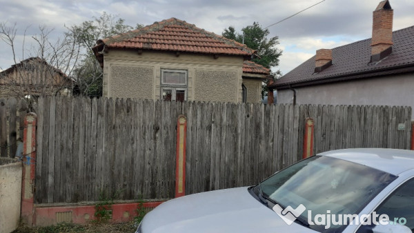 Vand casa batraneasca sageata buzau