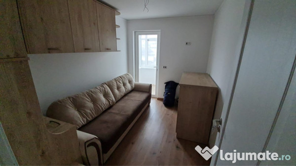 Vand apartament 2 camere