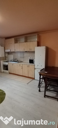 Vand apartament doua camere zona petrom Baciu