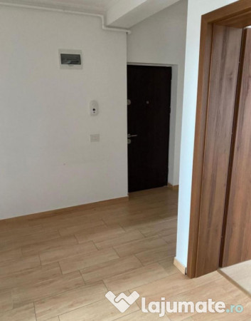 Apartament 3 camere Tractoru