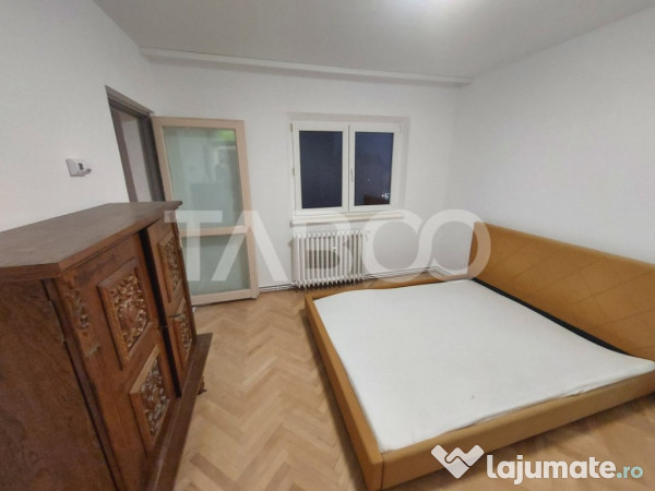 Apartament decomandat de vanzare la etaj intermediar Scoala