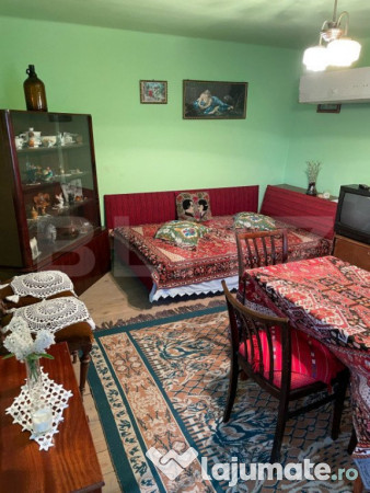 Casa de locuit, podari, teren 1050 mp