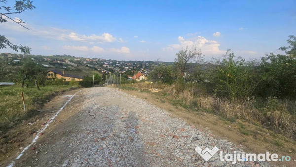 Persoana fizica teren intravilan 670mp BUCIUM BARNOVA