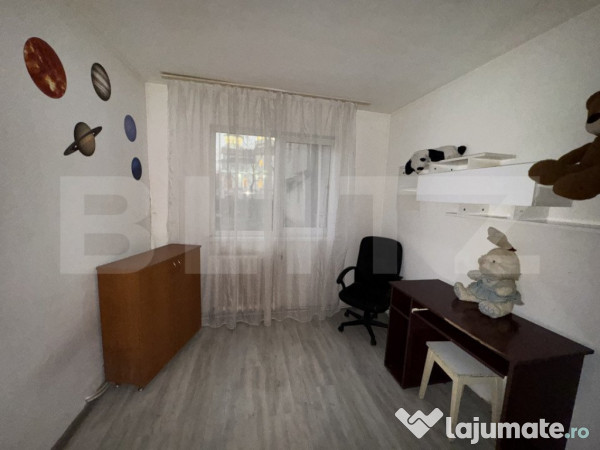 Apartament de vanzare, cu 3 camere, 43 mp, zona Dacia