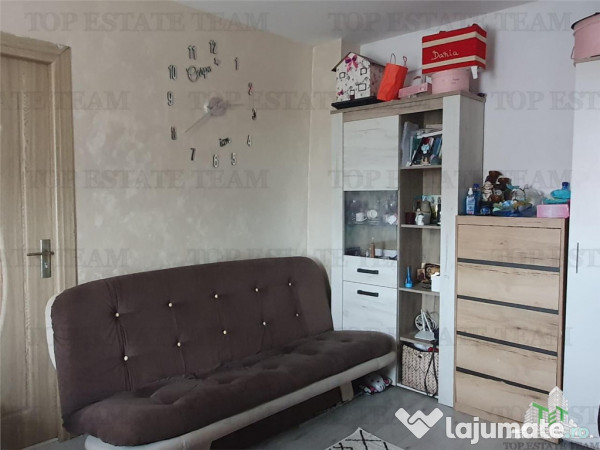 Apartament mobilat cochet si boxa central cumpana