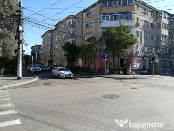 Vand 3 x spatiu comercial in turnu magurele - praporgescu